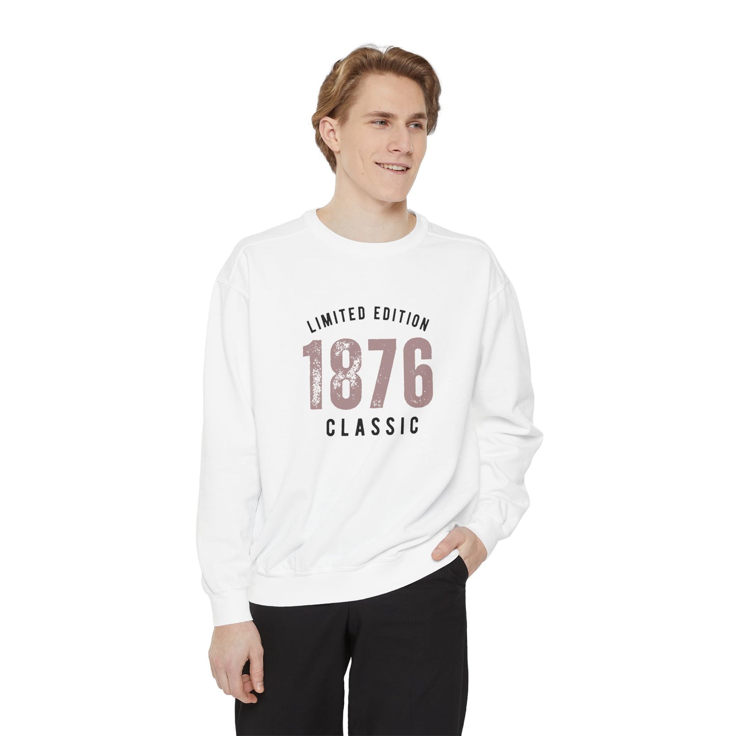 Limited Edition 1876 Classic Unisex College Crewneck Sweatshirt | Vintage College Retro Graphic Pullover