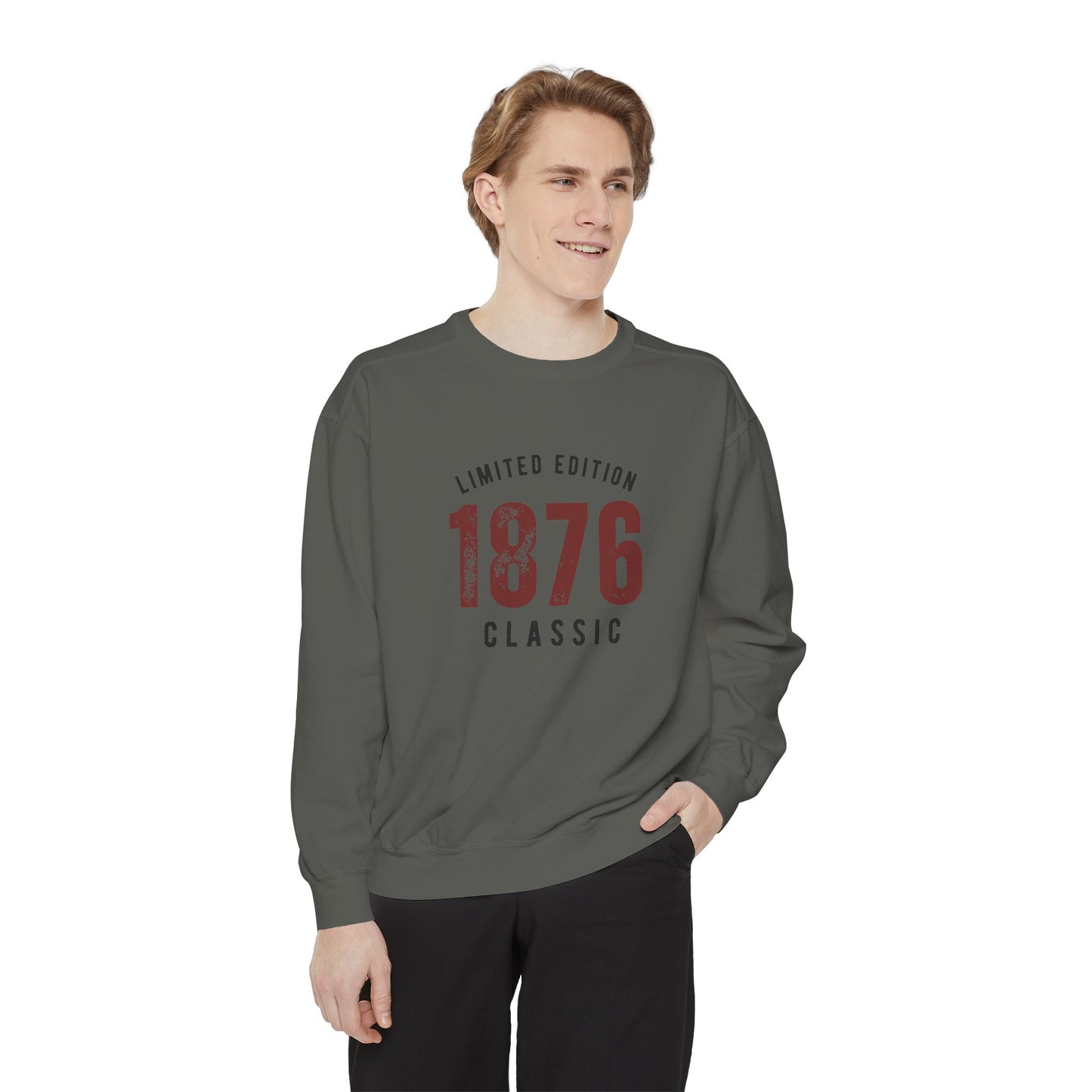 Limited Edition 1876 Classic Unisex College Crewneck Sweatshirt | Vintage College Retro Graphic Pullover