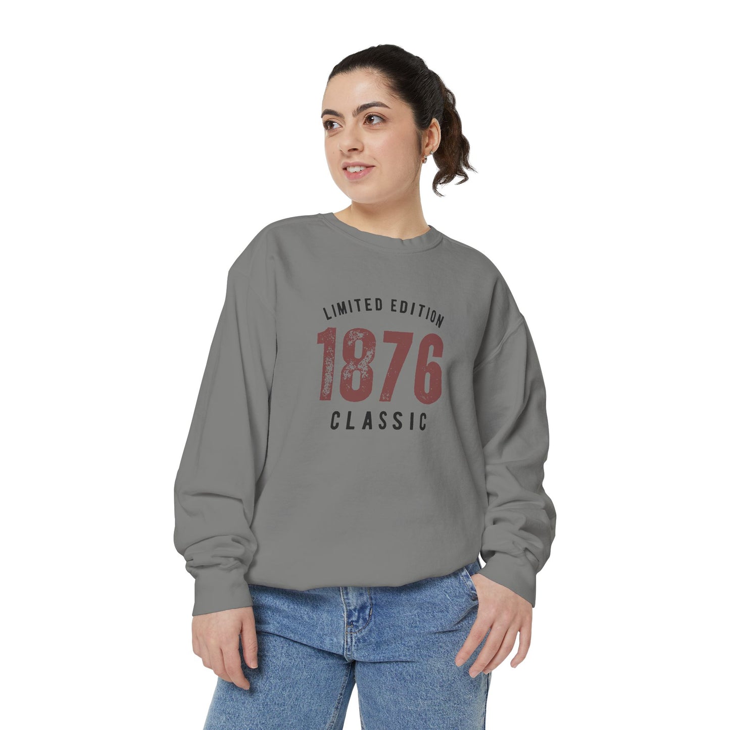 Limited Edition 1876 Classic Unisex College Crewneck Sweatshirt | Vintage College Retro Graphic Pullover