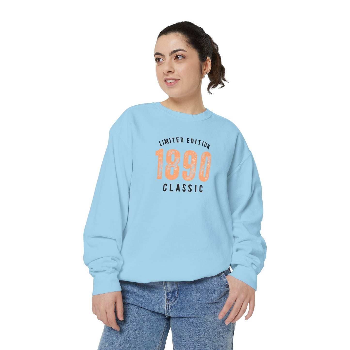 Limited Edition 1890 Classic Unisex Crewneck Sweatshirt | Vintage Retro Graphic Pullover