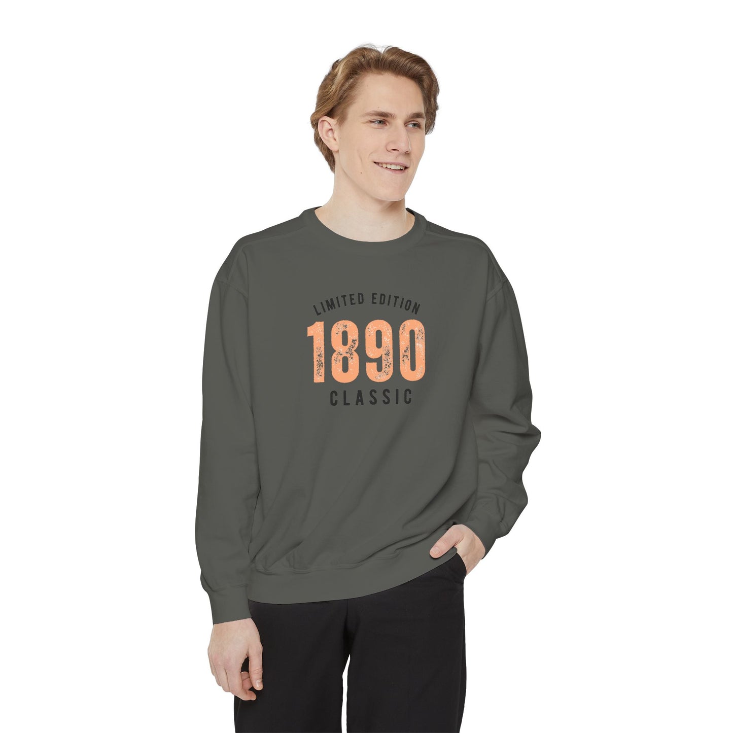 Limited Edition 1890 Classic Unisex Crewneck Sweatshirt | Vintage Retro Graphic Pullover