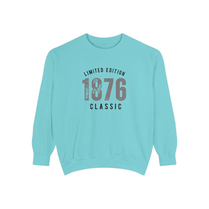 Limited Edition 1876 Classic Unisex College Crewneck Sweatshirt | Vintage College Retro Graphic Pullover
