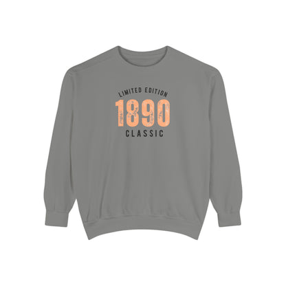 Limited Edition 1890 Classic Unisex Crewneck Sweatshirt | Vintage Retro Graphic Pullover
