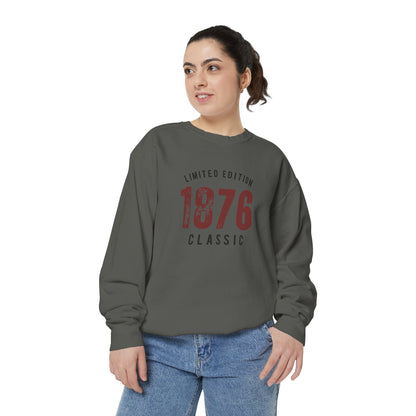 Limited Edition 1876 Classic Unisex College Crewneck Sweatshirt | Vintage College Retro Graphic Pullover