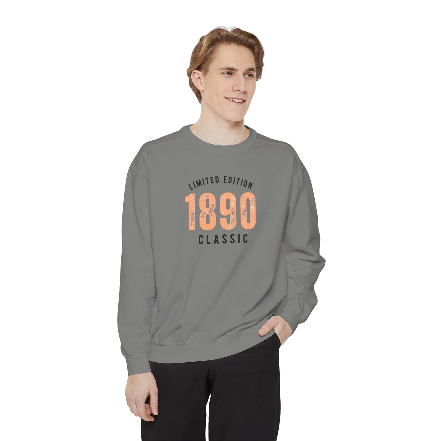 Limited Edition 1890 Classic Unisex Crewneck Sweatshirt | Vintage Retro Graphic Pullover